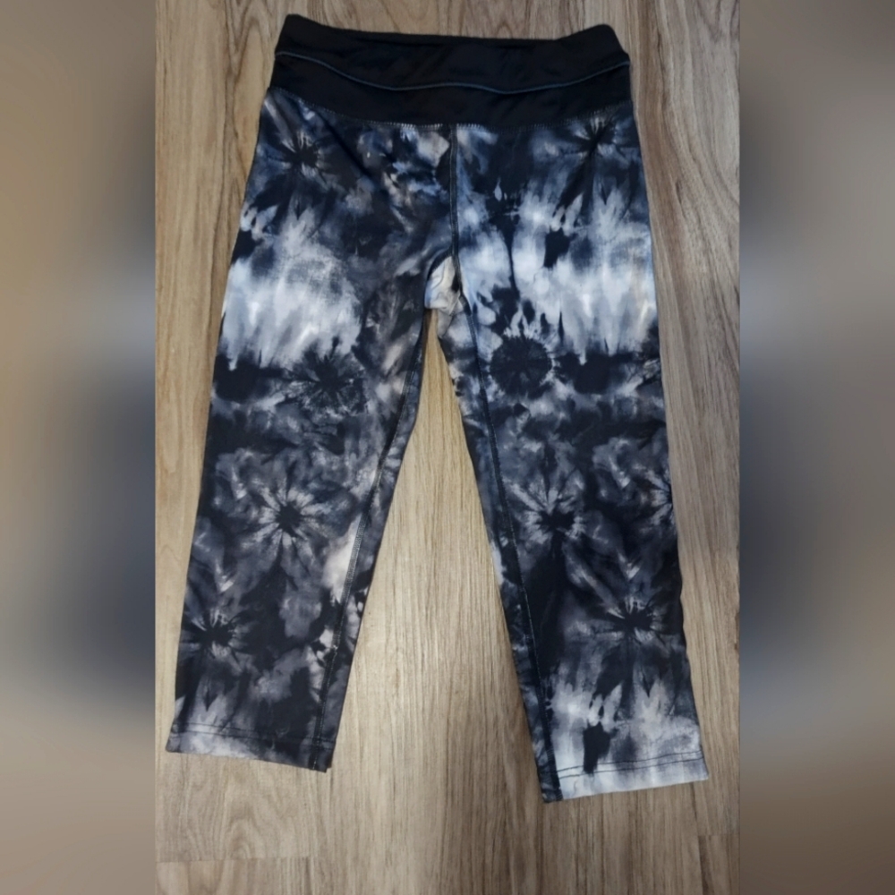 Danskin cropped workout leggings